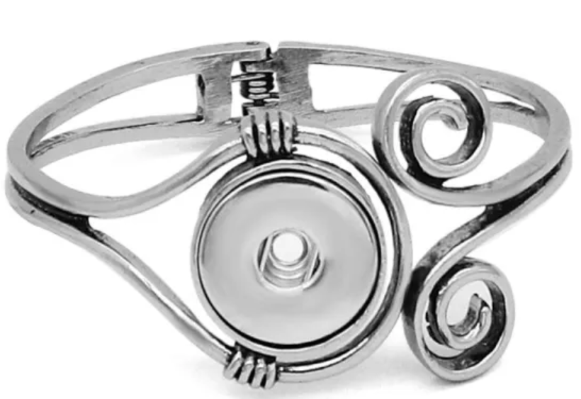 Statement Swirls Bracelet