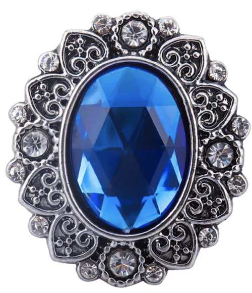 Statement Vintage Oval Snap