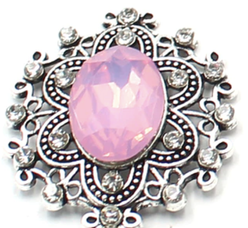 Statement Vintage Lace Snap