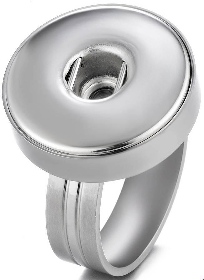 Statement Metal Band Ring - Size 7