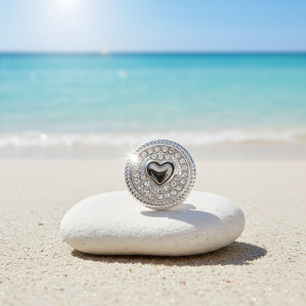 Statement Heart Snap