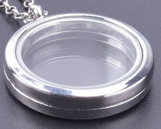 Large Silver Magnetic Close Locket