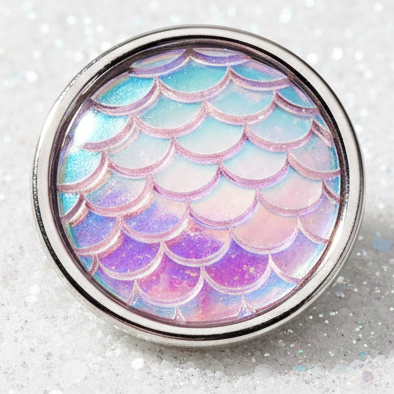Statement Sparkle Mermaid Scales Snap